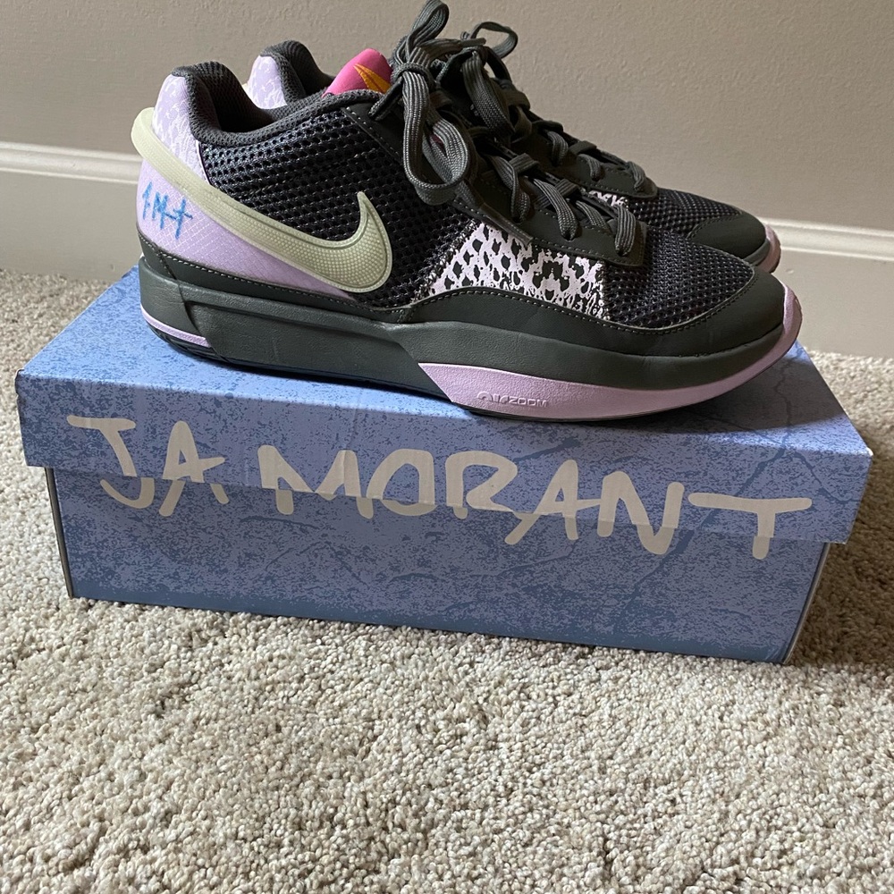 Nike Ja Morant Men’s 8 Iron Grey/ Multi (lilac) Basketball Shoes EUC with box